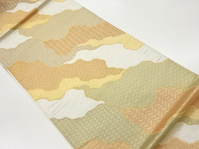 リサイクル　佐賀錦道長取りに古典柄模様織出し袋帯